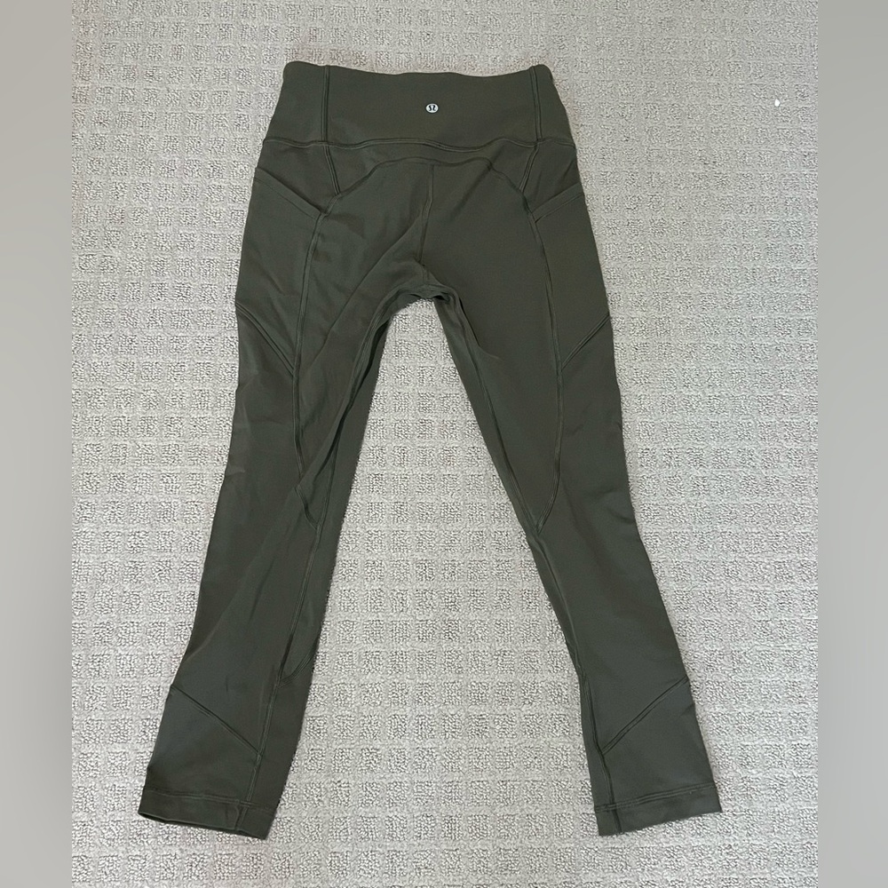Lululemon All The Right Places crop size 6